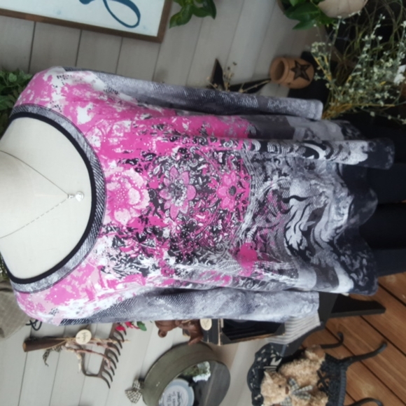 LAURA ASHLEY ♡ Gorgeous Black|Pink|White|Gray Embellished Bling Floral Top XL - Picture 4 of 17